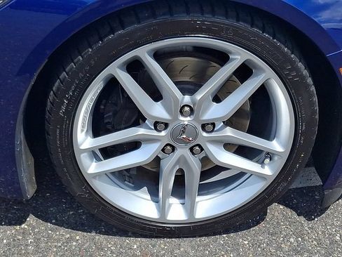 Used 2017 Chevrolet Corvette Stingray Coupe RWD image 8