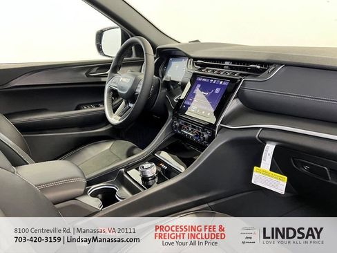 New 2025 Jeep Grand Cherokee Laredo image 14