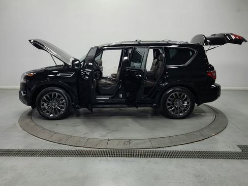 Used 2023 Nissan Armada Platinum w/ Captain's Chairs Package RWD image 11