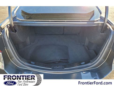 Used 2017 Ford Fusion SE w/ Equipment Group 201A image 7