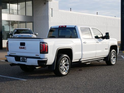 Used 2018 GMC Sierra 1500 SLT image 3