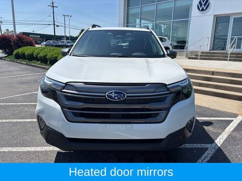 Used 2025 Subaru Forester Premium AWD/4WD image 8