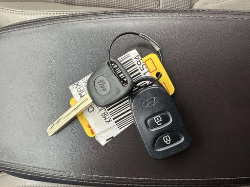 Used 2014 Hyundai Tucson SE image 34