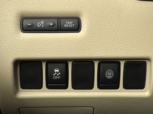 Used 2022 Nissan Murano SV image 21