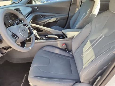 Used 2022 Hyundai Elantra SEL w/ Cargo Package image 14