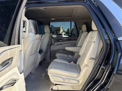 Certified 2024 Cadillac Escalade Premium Luxury Platinum w/ LPO, Floor Liner Package image 13