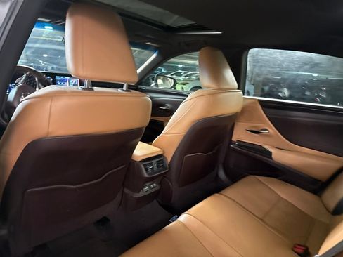 Used 2019 Lexus ES 350 FWD image 11