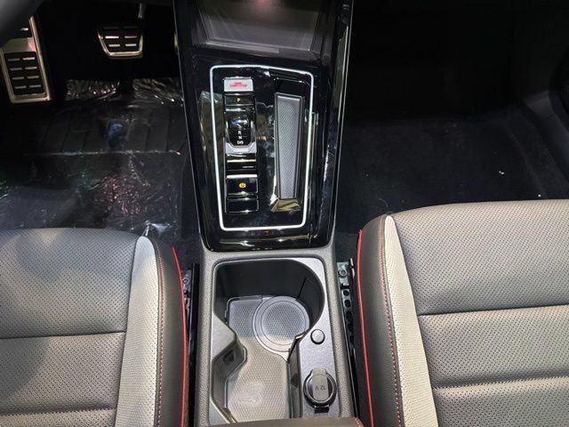New 2026 Volkswagen GTI SE FWD image 23