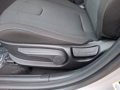 Used 2026 Hyundai Elantra SE FWD image 15