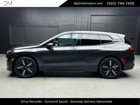 Used 2024 BMW iX xDrive50 w/ Convenience Package image 4