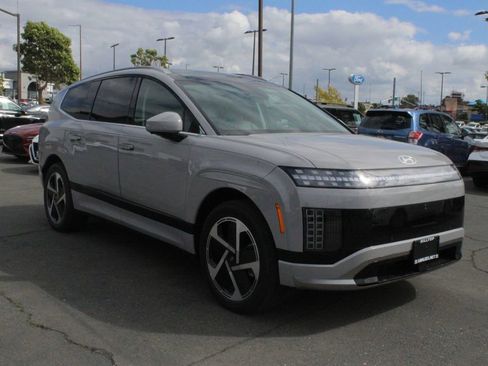 New 2026 Hyundai Ioniq 9 Calligraphy image 5