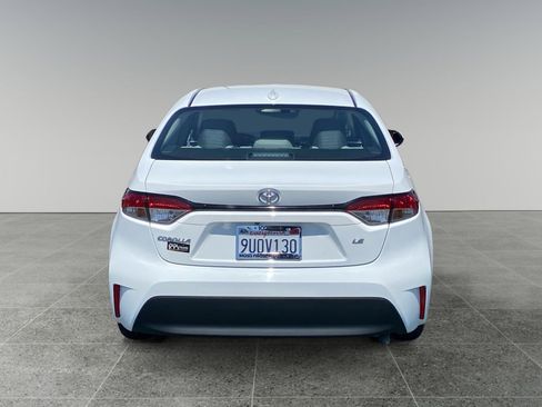 Used 2025 Toyota Corolla LE FWD image 4