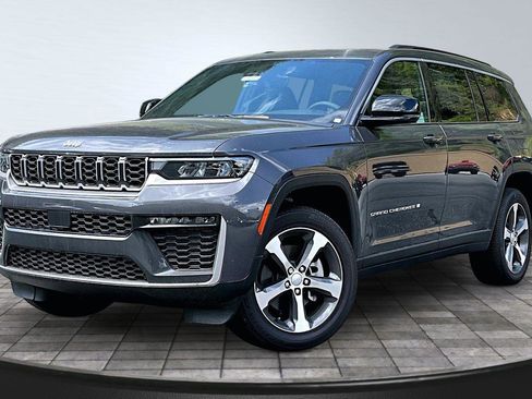 New 2026 Jeep Grand Cherokee L Limited AWD/4WD image 2