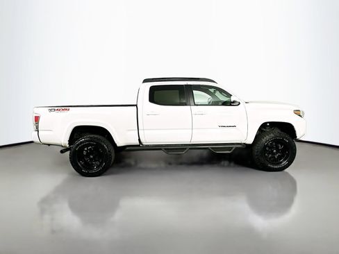 Used 2021 Toyota Tacoma TRD Sport AWD/4WD image 9