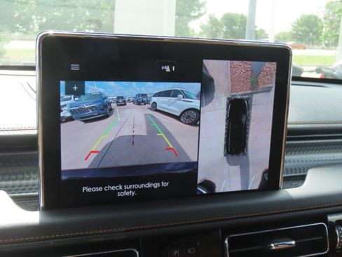 Certified 2023 Lincoln Aviator Black Label AWD/4WD image 30