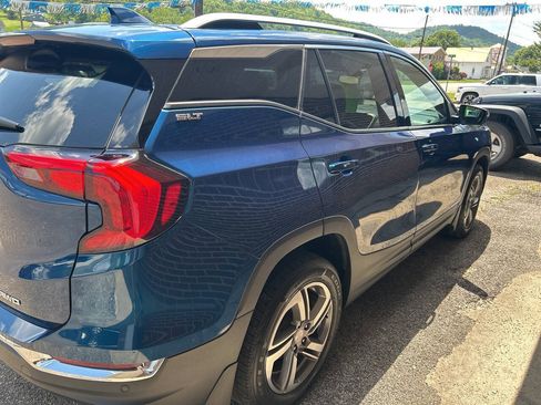 Used 2021 GMC Terrain SLT w/ Infotainment Package II AWD/4WD image 5
