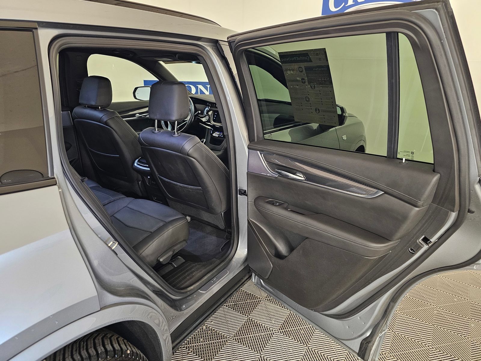 Used 2024 Cadillac XT6 Sport w/ Technology Package AWD/4WD image 21
