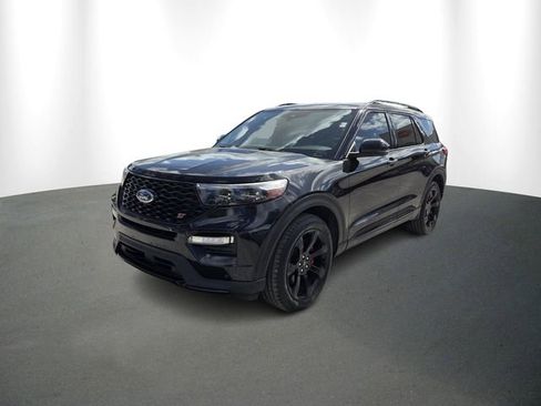 Used 2020 Ford Explorer ST w/ ST Street Pack image 2