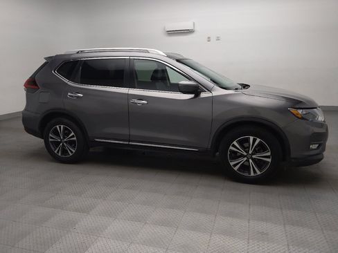 Used 2018 Nissan Rogue SL FWD image 11