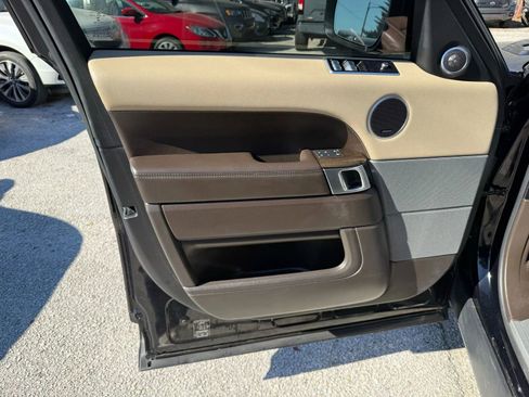 Used 2018 Land Rover Range Rover Sport HSE image 15