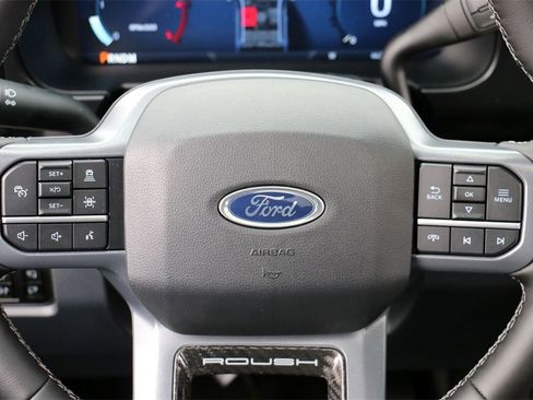 New 2026 Ford F250 Lariat w/ Black Appearance Package image 30