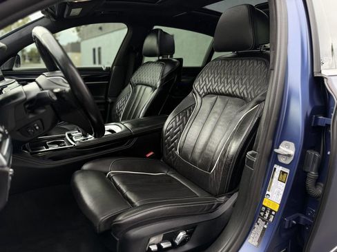 Used 2019 BMW ALPINA B7 xDrive w/ Luxury Rear Seating Package image 25