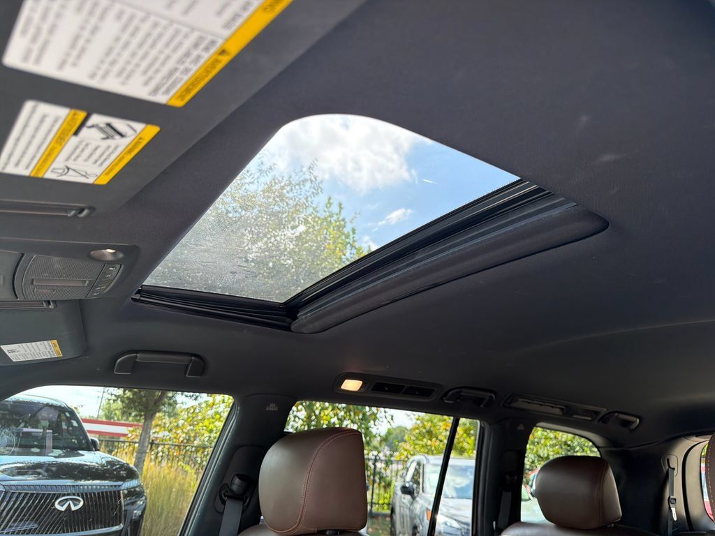 Used 2020 Nissan Armada Platinum w/ Platinum Reserve Package RWD image 43