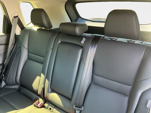 Used 2024 Nissan Rogue SV w/ SV Premium Package FWD image 14