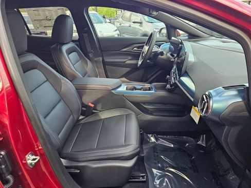 New 2026 Chevrolet Equinox EV LT AWD/4WD image 11