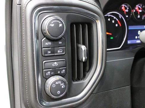 Used 2019 Chevrolet Silverado 1500 LT w/ All-Star Edition image 17