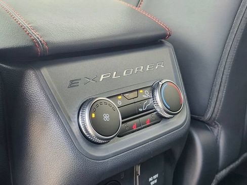 New 2026 Ford Explorer ST-Line w/ ST-Line Street Pack AWD/4WD image 17