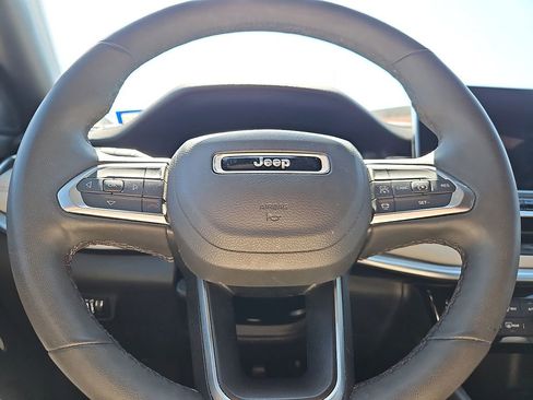 Used 2025 Jeep Compass Limited AWD/4WD image 19