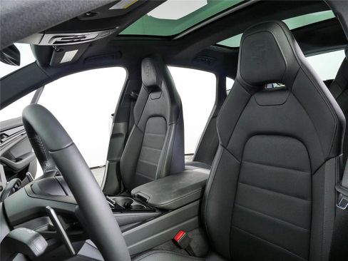 New 2026 Porsche Panamera image 5