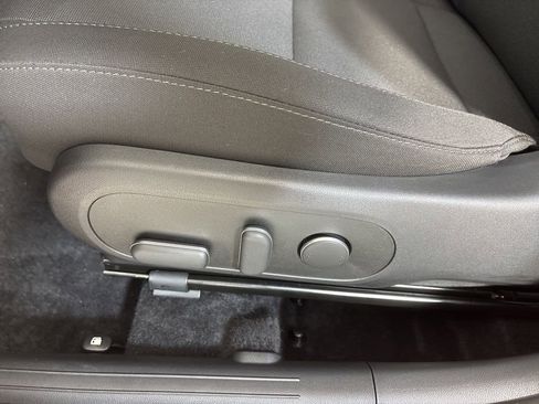 Certified 2025 Hyundai Kona SEL FWD image 16