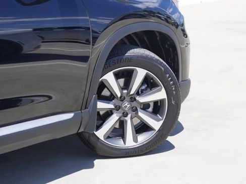 Used 2024 Honda Pilot Elite image 8