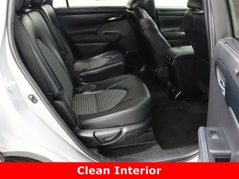 Used 2023 Toyota Highlander XSE image 38