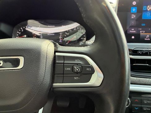 Used 2022 Jeep Compass Latitude w/ Sun and Sound Group image 15