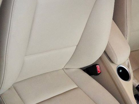 Used 2014 BMW X1 sDrive28i image 9