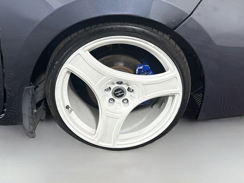 Used 2018 Toyota Corolla SE image 32