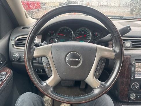 Used 2014 GMC Yukon XL Denali AWD/4WD image 18