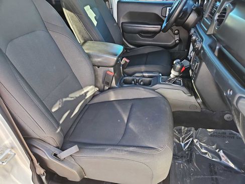 Used 2022 Jeep Gladiator Sport image 20