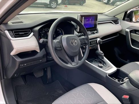 Used 2025 Toyota RAV4 XLE w/ Convenience Package AWD/4WD image 17