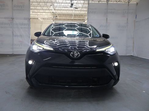 Used 2022 Toyota C-HR Limited FWD image 2