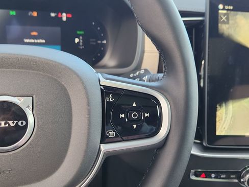 New 2026 Volvo XC90 T8 Plus w/ Protection Package Premier image 16