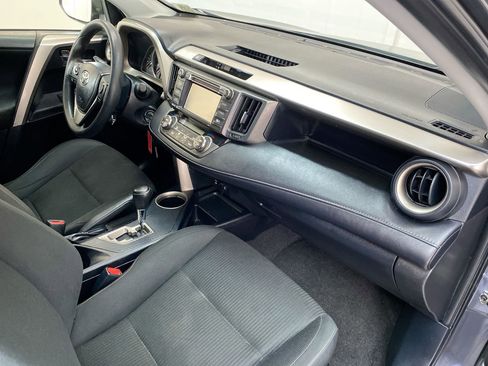 Used 2015 Toyota RAV4 XLE image 28