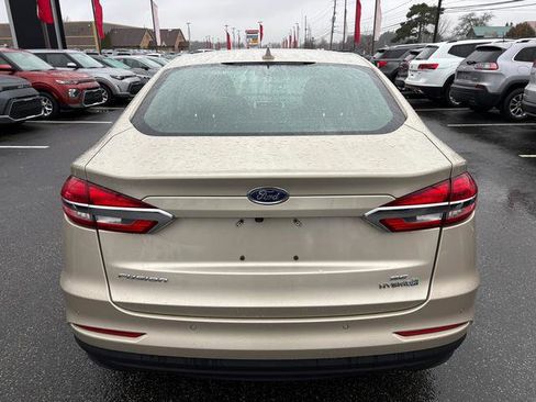 Used 2019 Ford Fusion SE image 6