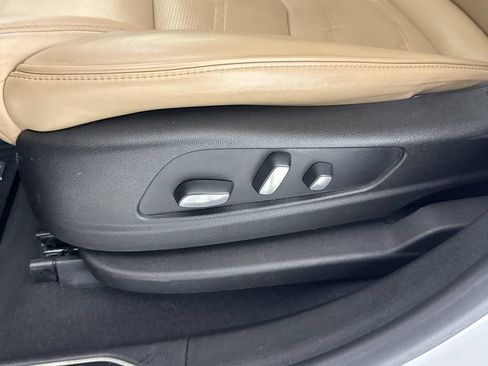 Used 2018 Cadillac XT5 Platinum w/ Driver Assist Package AWD/4WD image 23