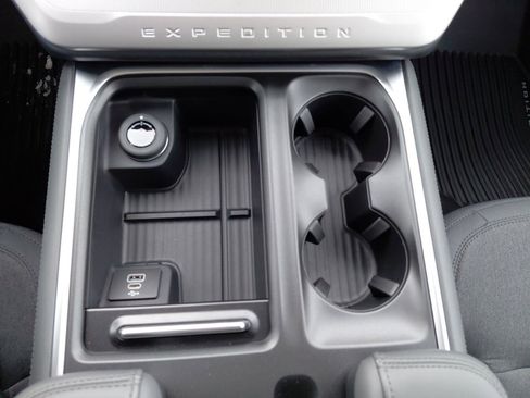 New 2026 Ford Expedition Max Active image 32