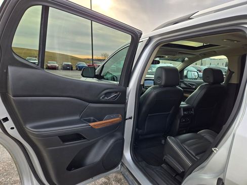 Used 2017 GMC Acadia Denali w/ Technology Package image 27