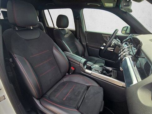 Used 2021 Mercedes-Benz GLB 250 image 20